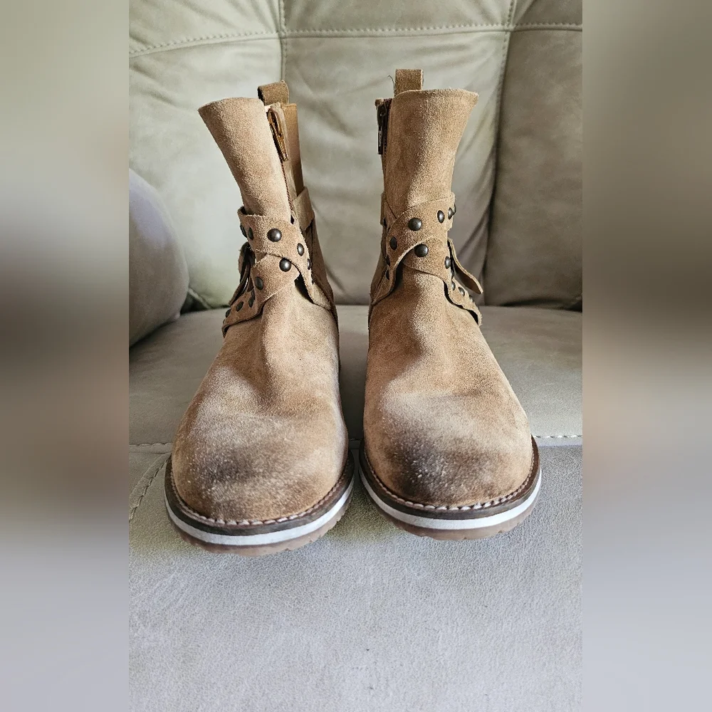 Crevo chestnut brown suede boots size‎ 8.5